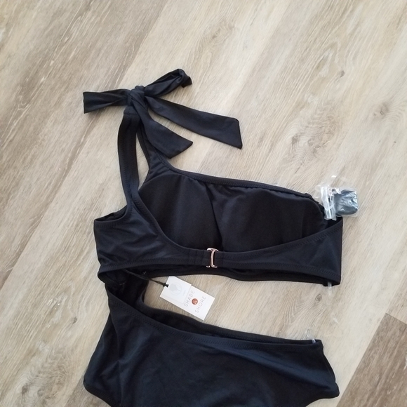 NWT Shade & Shore Black One Shoulder Bow Cut Out One Piece Swimsuit Size Large - Picture 7 of 10